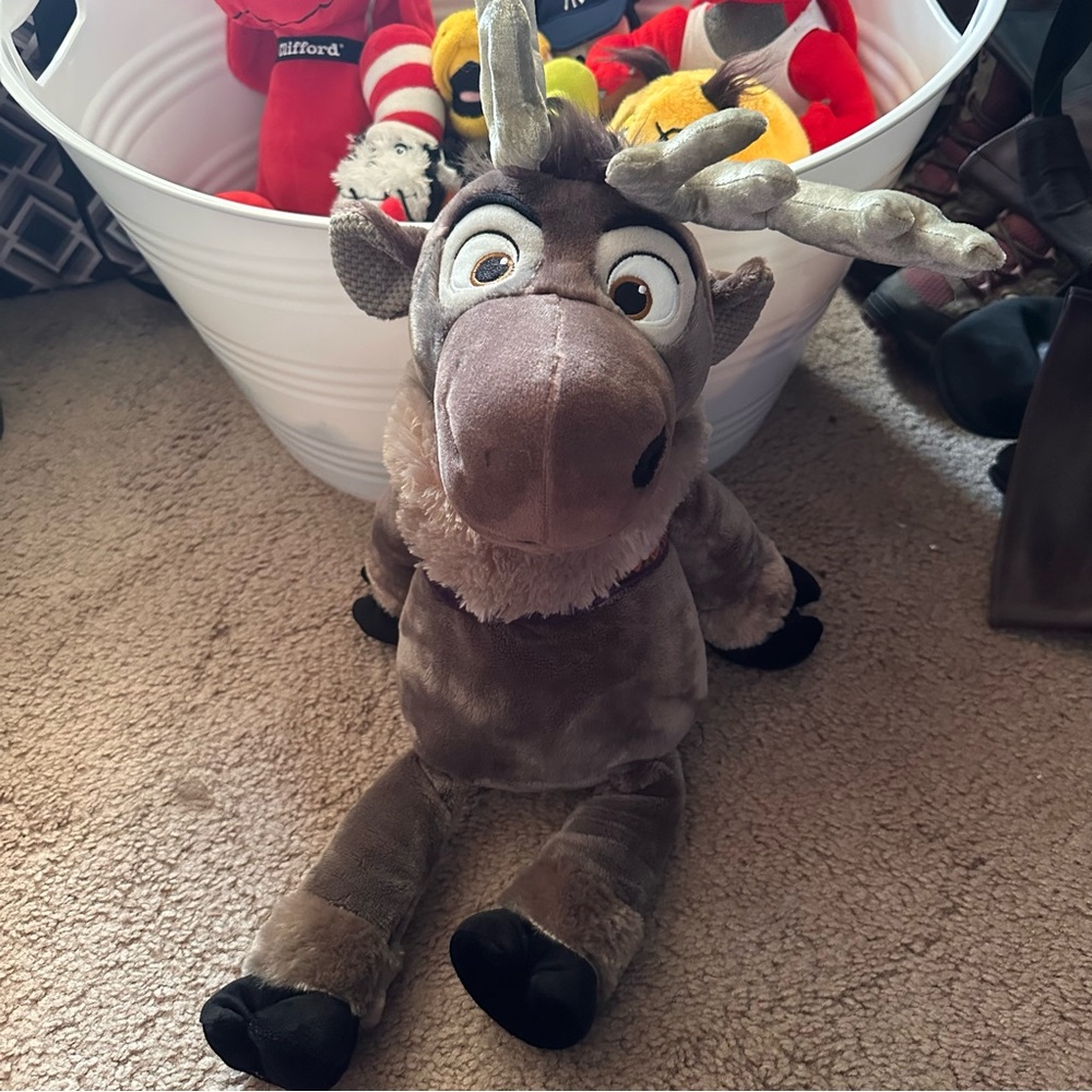 Scentsy- Sven